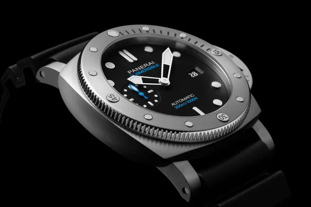 Submersible QuarantaQuattro Steel
