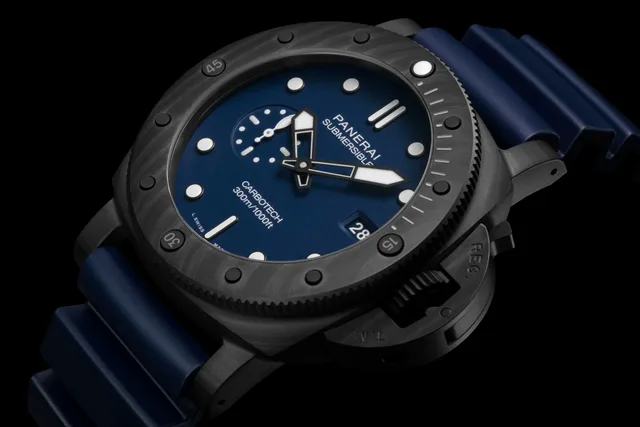 Submersible QuarantaQuattro Carbotech™