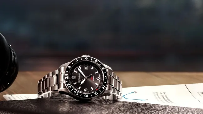 Watches 22 Product Lifestyle 1858 GMT 129615
