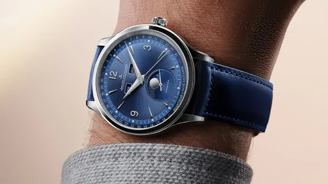 2022-jlc-mastercontrolcalendar-wristshot-man-4.5