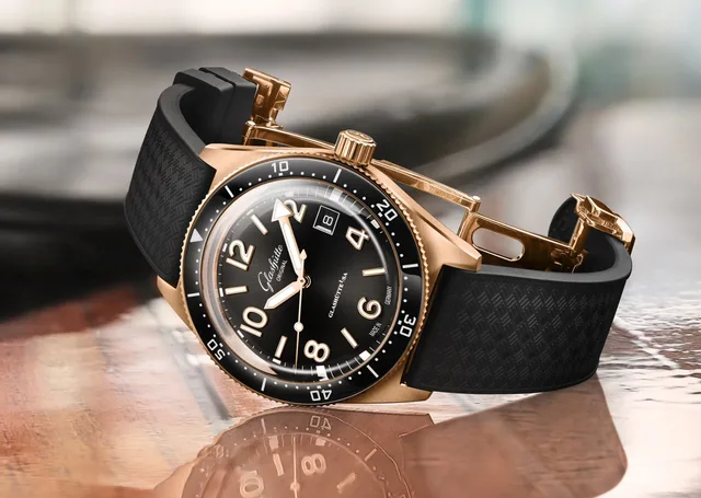 Glashütte Original_1-39-11-17-91-33_SeaQ RG_Mood_sRGB