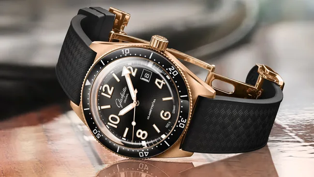 Glashütte Original_1-39-11-17-91-33_SeaQ RG_Mood_sRGB