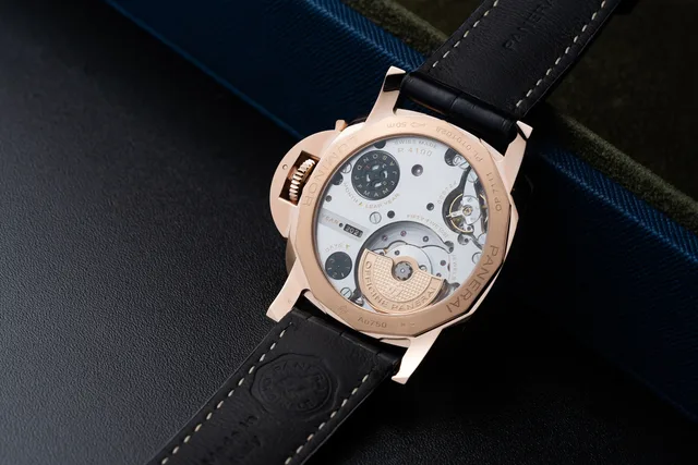 Panerai Luminor Goldtech Calendario Perpetuo back