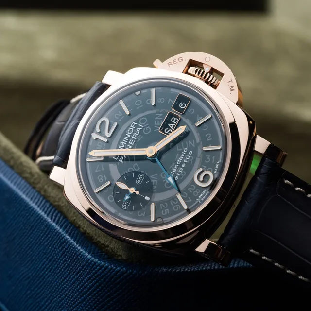 Panerai-Luminor-Goldtech-Calendario-Perpetuo-front