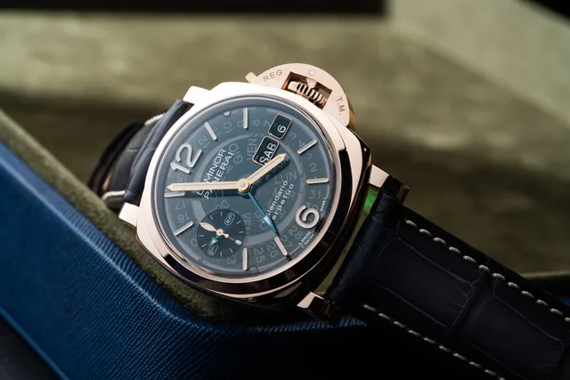 Panerai Luminor Goldtech Calendario Perpetuo front