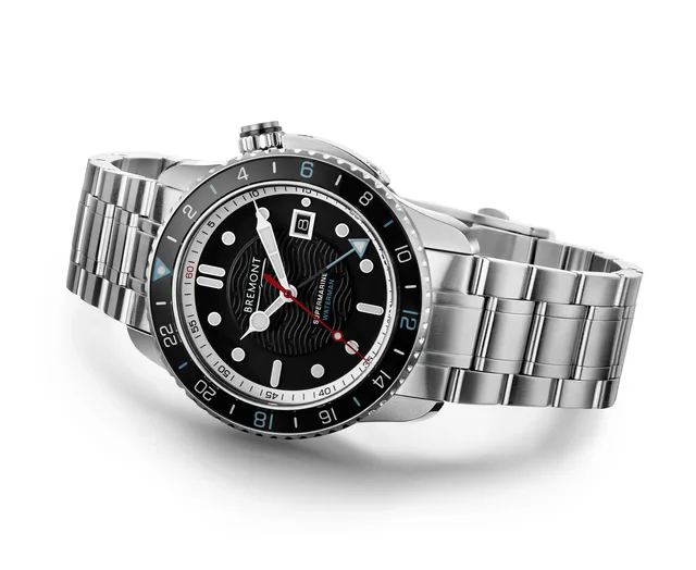 Bremont-Waterman-Apex-BR-Laying