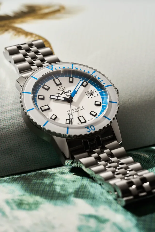 ZOD4831594 FA22 Zodiac Blue Story Feature and Social Photography