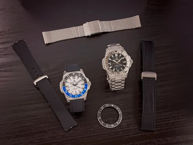 Formex-Reef-GMT-42mm-Automatic-Chronometer-Black-Dial_White-Dial