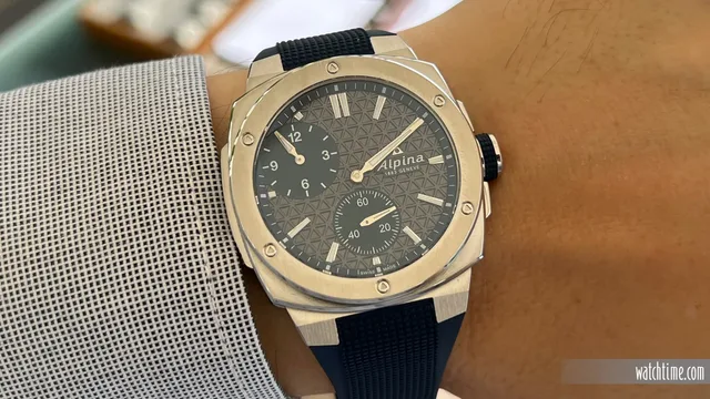 Alpina_Extreme_Regulator_Wrist_GWD_2022