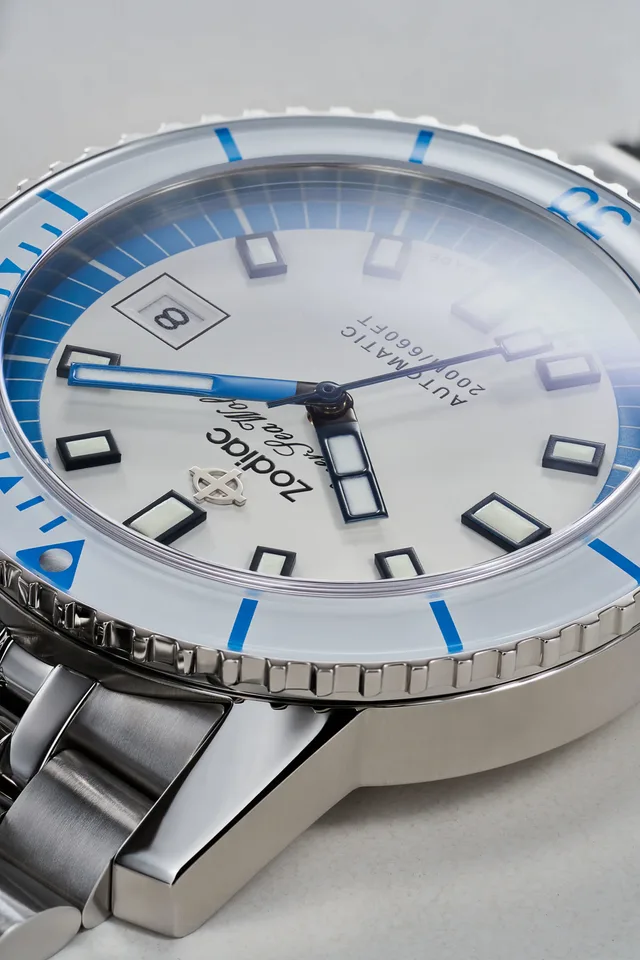 ZOD4831594 FA22 Zodiac Blue Story Feature and Social Photography