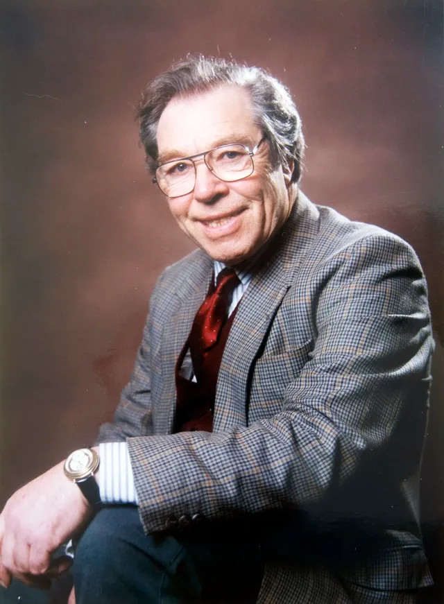 George-Daniels-wearing-the-Tourbillon-©-photo-courtesy-of-Roger-Smith