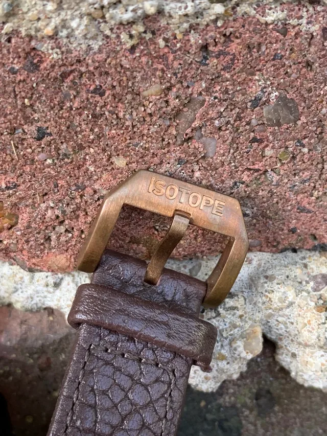 Isotope Old Radium clasp
