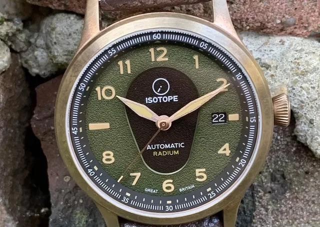 Isotope-Old-Radium-front-1