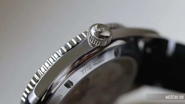Oris_65_Diver_Strap_Cal_400_Crown_Geneva_2022