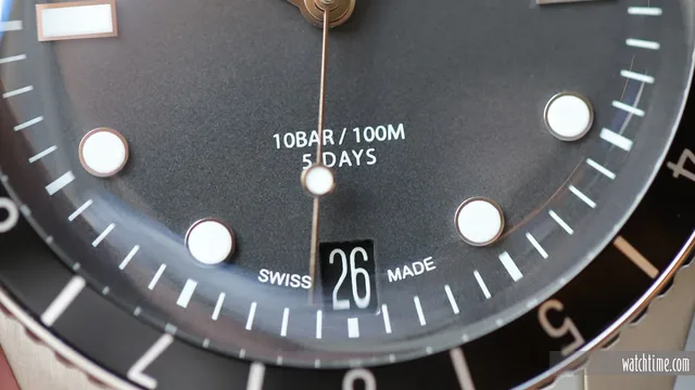 Oris_65_Diver_Strap_Cal_400_Dial_Geneva_2022