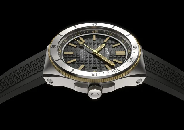2022-07-21-M44-Horizonstrap-Blackresingold-Flat-Side