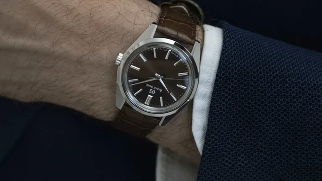 Grand-Seikos-Heritage-Collection-Welcomes-Two-New-Models-10-min
