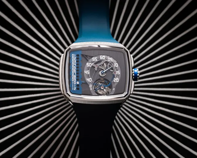 Hautlence_Linear_AD50_ST00_Lifestyle_01