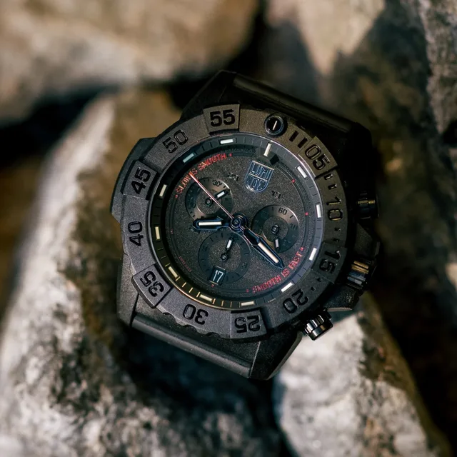 square-Copy-of-LUMINOX_NAVY-SEAL-CONTENT-1647