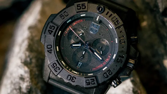 square-Copy-of-LUMINOX_NAVY-SEAL-CONTENT-1647