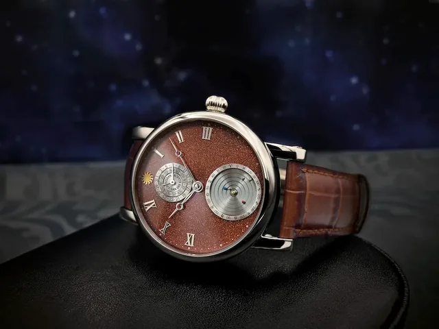 PR CVDK Planetarium Dunes of Mars posed left white gold RGB