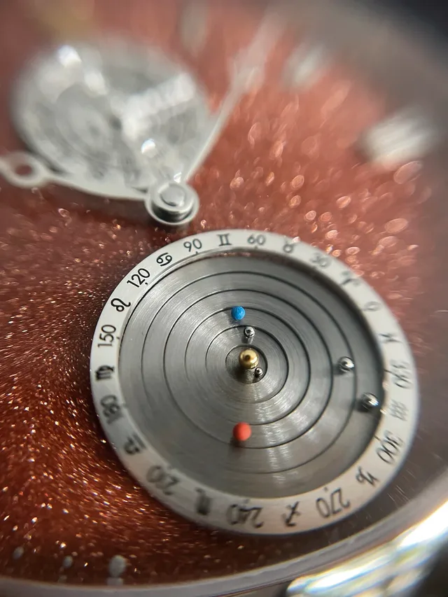 PR-CVDK-Planetarium-Dunes-of-Mars-steel-and-white-gold-macro-1-RGB