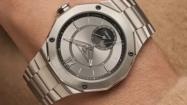 baume-et-mercier-riviera-10682-mood