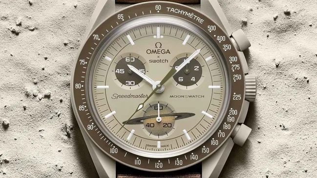 Swatch_Bioceramic_MoonSwatch_SATURN_ambiance-edited-1