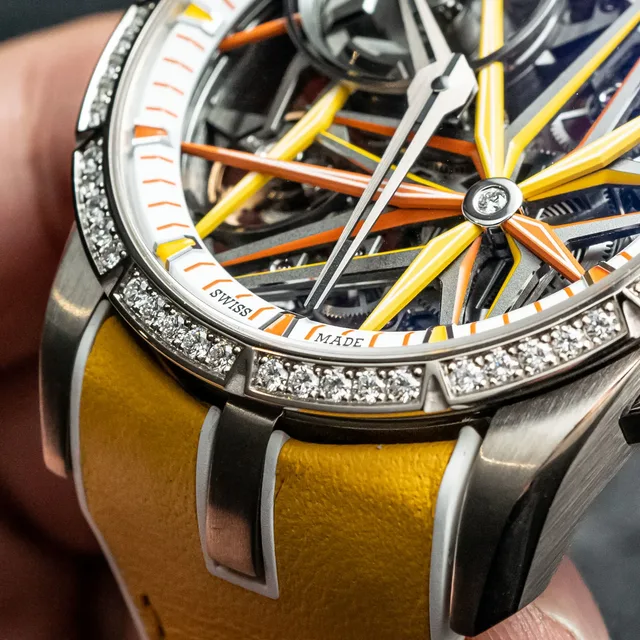 Roger-Dubuis-Excalibur-Blacklight-Monobalancier--2