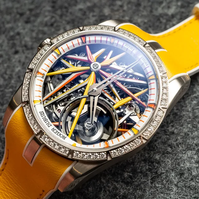 Roger-Dubuis-Excalibur-Blacklight-Monobalancier--4