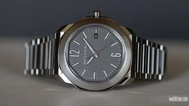 Bulgari_Octo_Roma_Automatic_Gray_Dial_Frontal_Geneva_2023