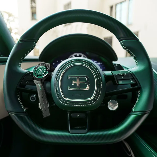 square-Super-Sport-sea