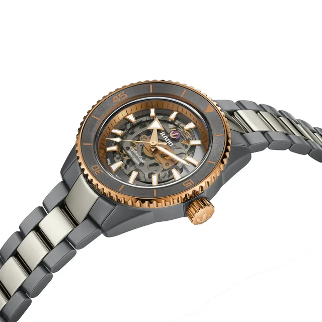 Rado_CaptainCook-High-Tech-Ceramic-Skeleton_R32148162_a_PR
