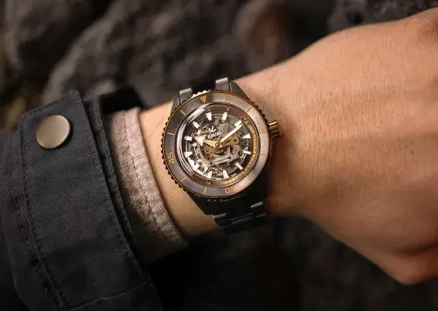 Rado_Captain_Cook_HTC_Skeleton_R32148162_LS_pj