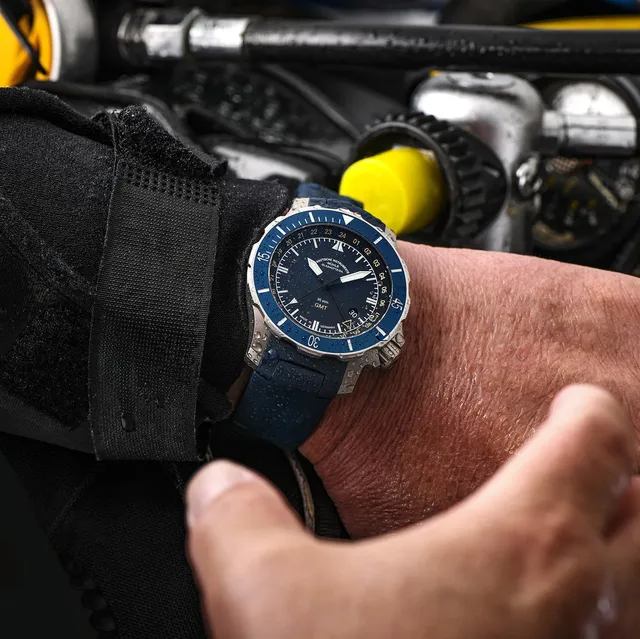 Seebataillon_GMT_M1-28-62-KB-II_Wristshot_1-e1683816546101