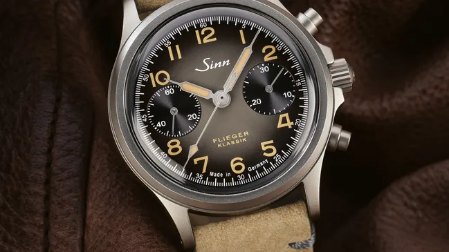 square SINN_356_FLIEGER_Klassik_AS_E_hoch_CMYK