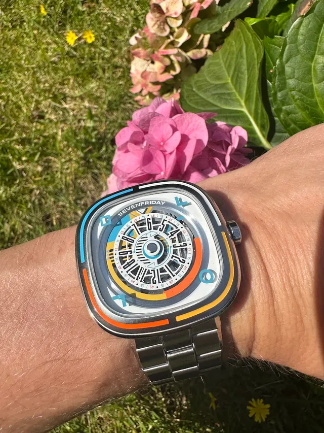 SevenFriday-Bauhaus-wristshot