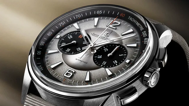 jaeger-lecoultre-polarischronograph-2023-grey-q902843j-close-up-16-9