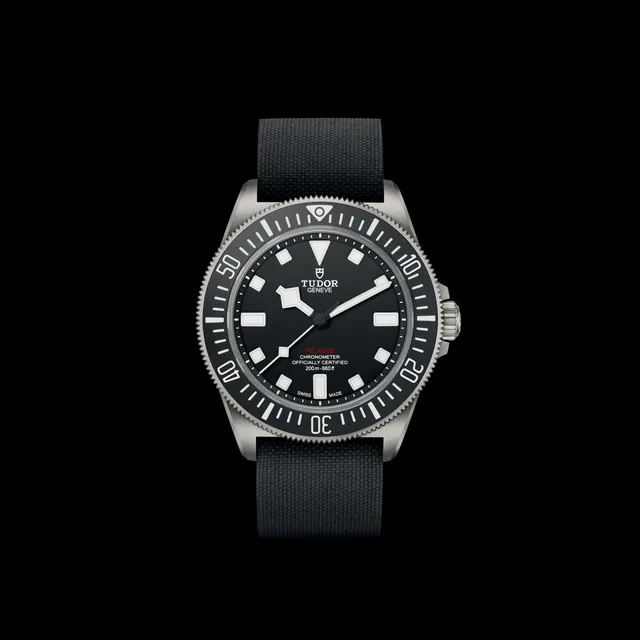 TUDOR_PELAGOSFXD_NAVY_PACKSHOT_01_Black