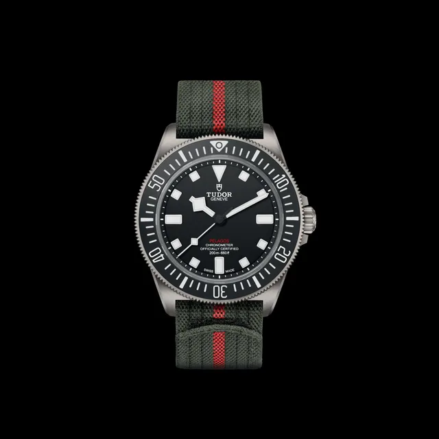 TUDOR_PELAGOSFXD_NAVY_PACKSHOT_03_Black