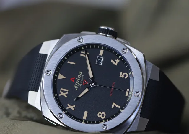 Alpina_Alpiner_Extreme_California_Dial_Featured_NYC_2023