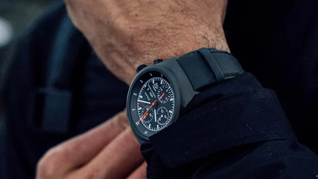 Porsche_Design_Chronograph_1_Utility_Wrist_Press_2023