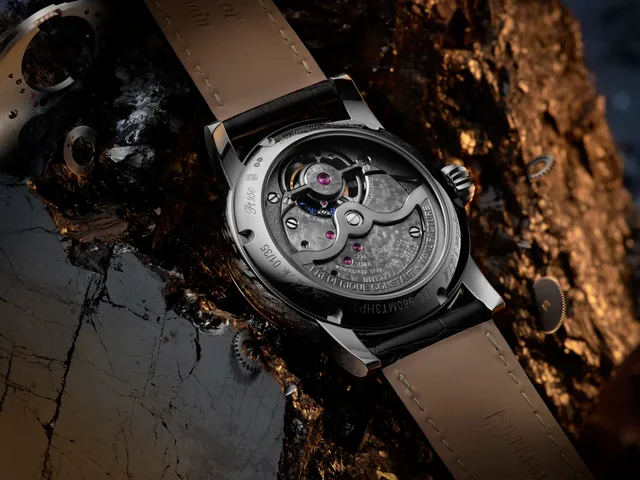 2023_Frederique_Constant_FC-980MT3HPT_Classic_Tourbillon_Meteorite_Manufacture_Back_HD
