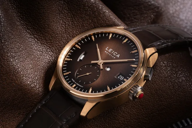 Leica_Watch_ZM_1_Gold_Limited_Edition_Ambient_05_HiRes