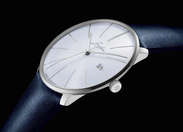 Meister-fein-Automatic-Signatur-27_4359_00_Flanke_low
