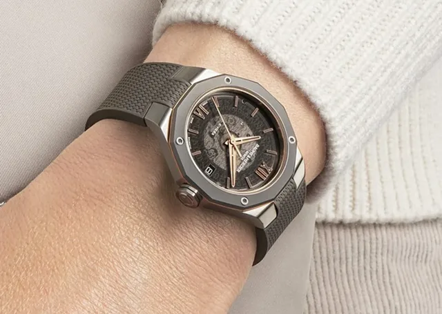 Baume-Mercier-Riviera-10720-wrist-1
