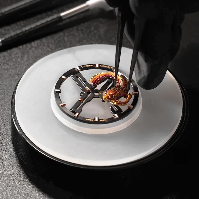 Original-JPG-PHOTO-BLAST-TOURBILLON-DRAGON-2