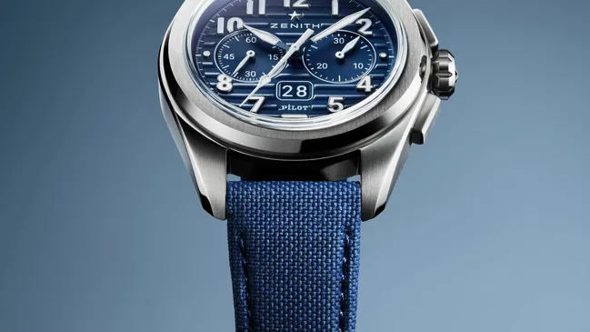 2-STILL-1_Pilot-Big-Date-Flyback-Steel_03.4000.3652.51.I003_4x5-scaled
