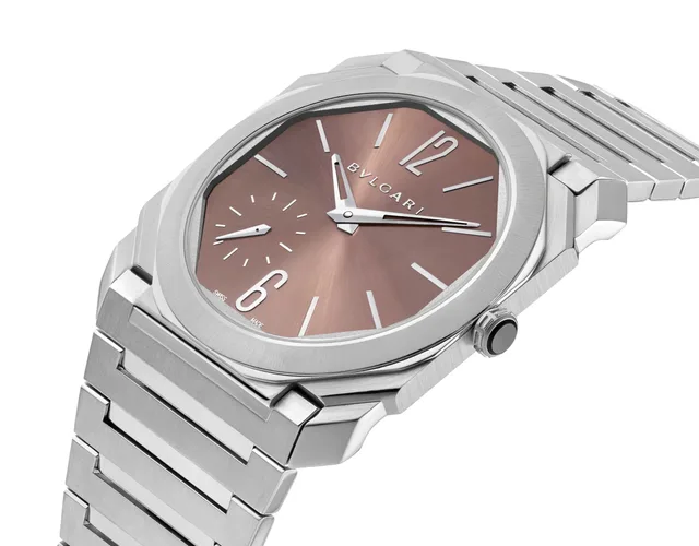 Bulgari-2024_Octo-Finissimo-Tuscan-Copper_103856_Packshot_02