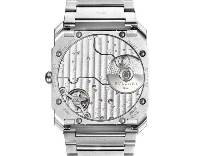 Bulgari-2024_Octo-Finissimo-Tuscan-Copper_103856_Packshot_03